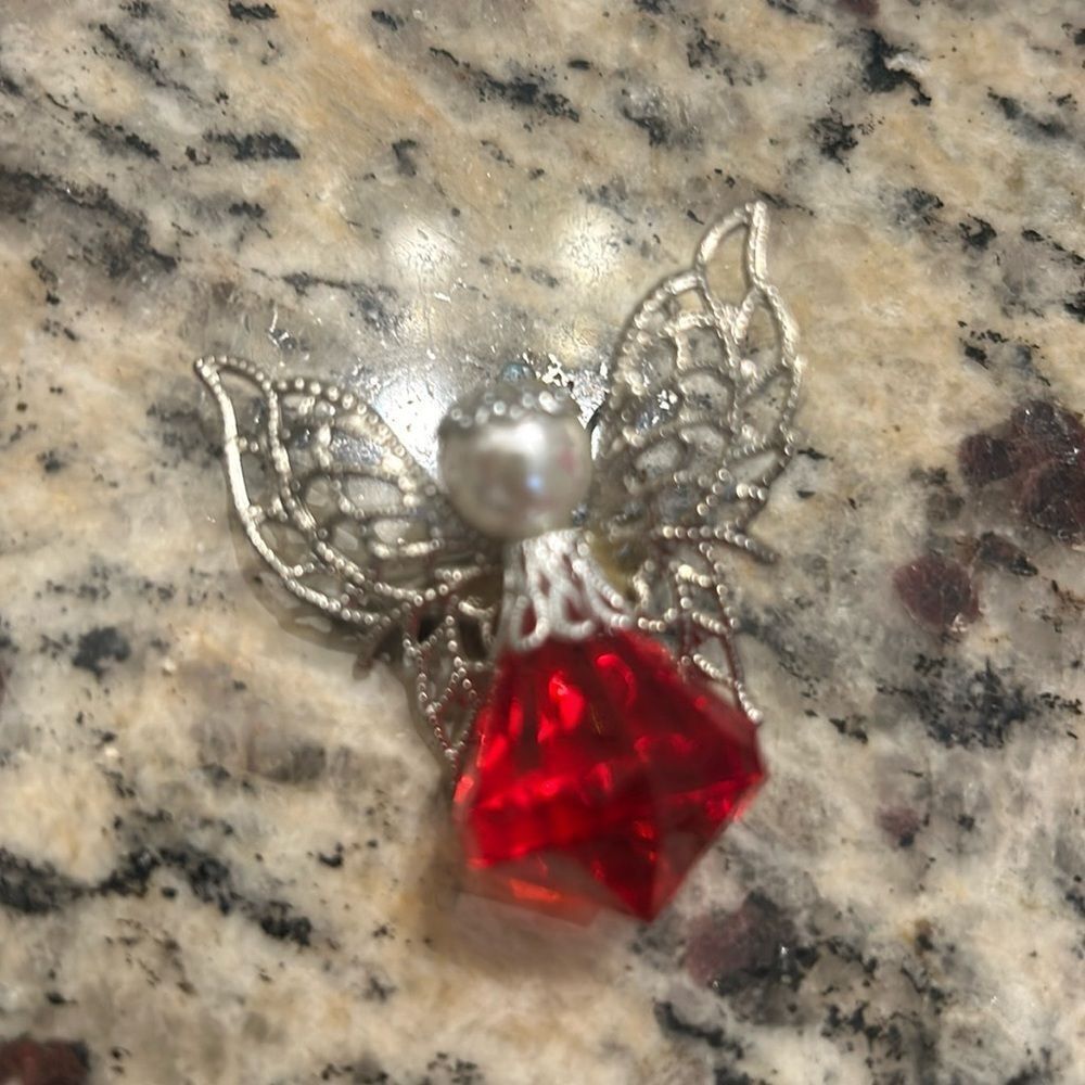 Holiday angel pin preloved ❤️